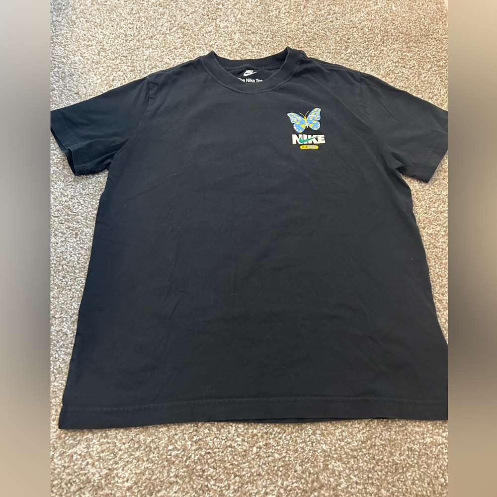 Nike youth large tshirt